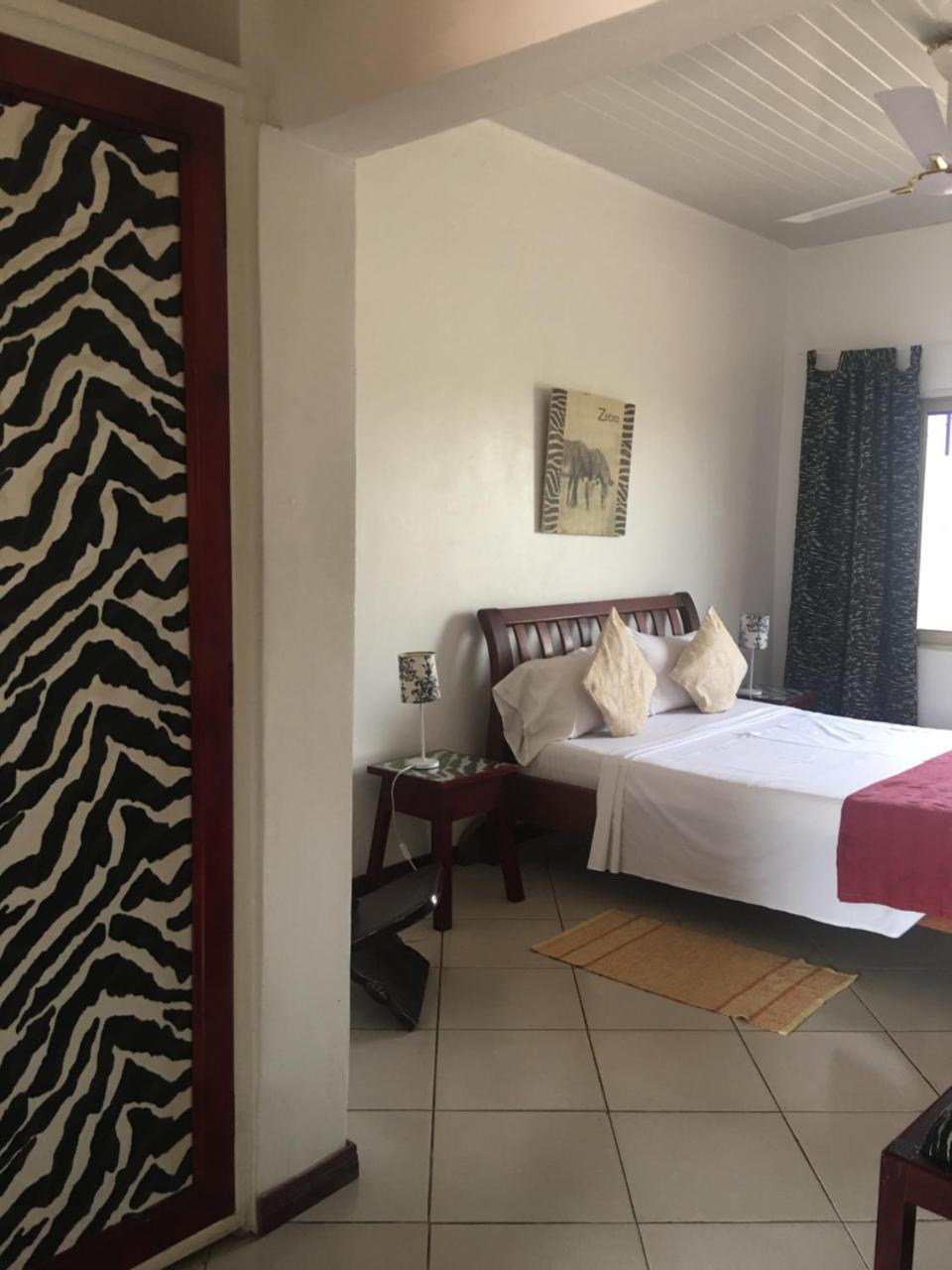 Laparadiseinn Accra Ngoại thất bức ảnh